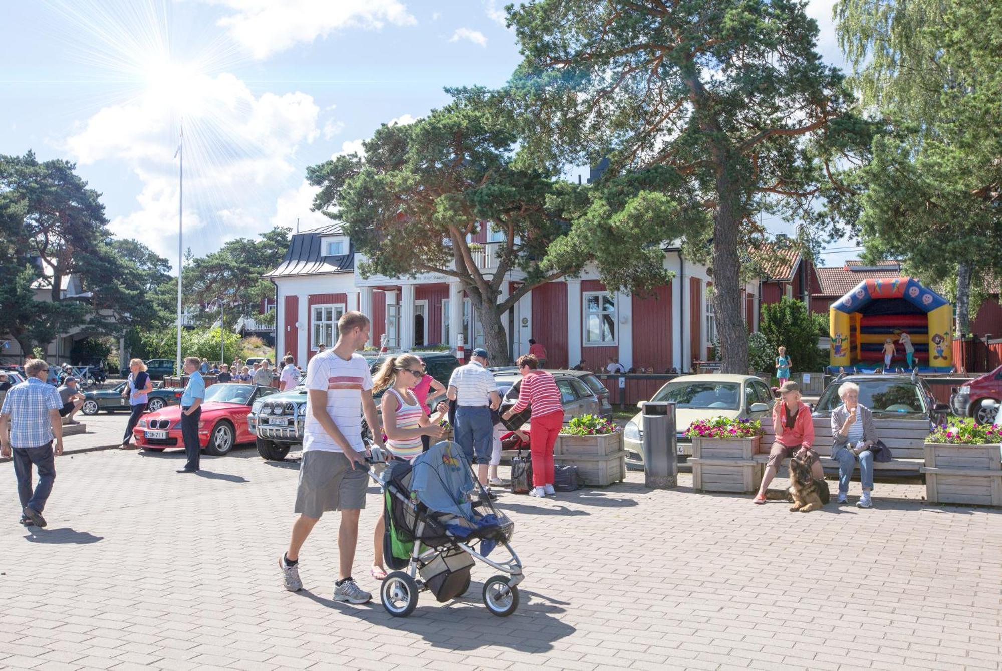 Hotel Strandbo Nauvo Luaran gambar