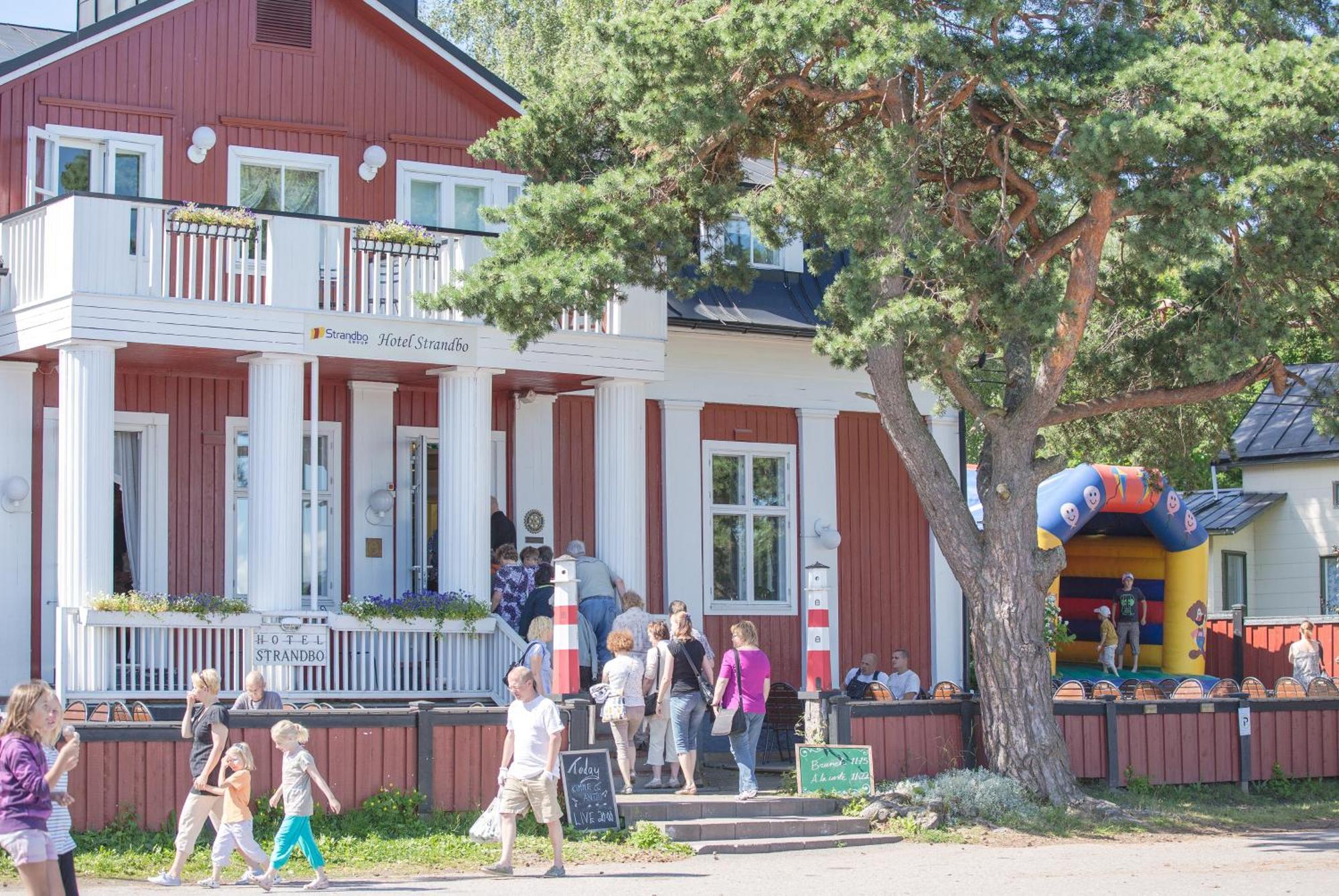 Hotel Strandbo Nauvo Luaran gambar