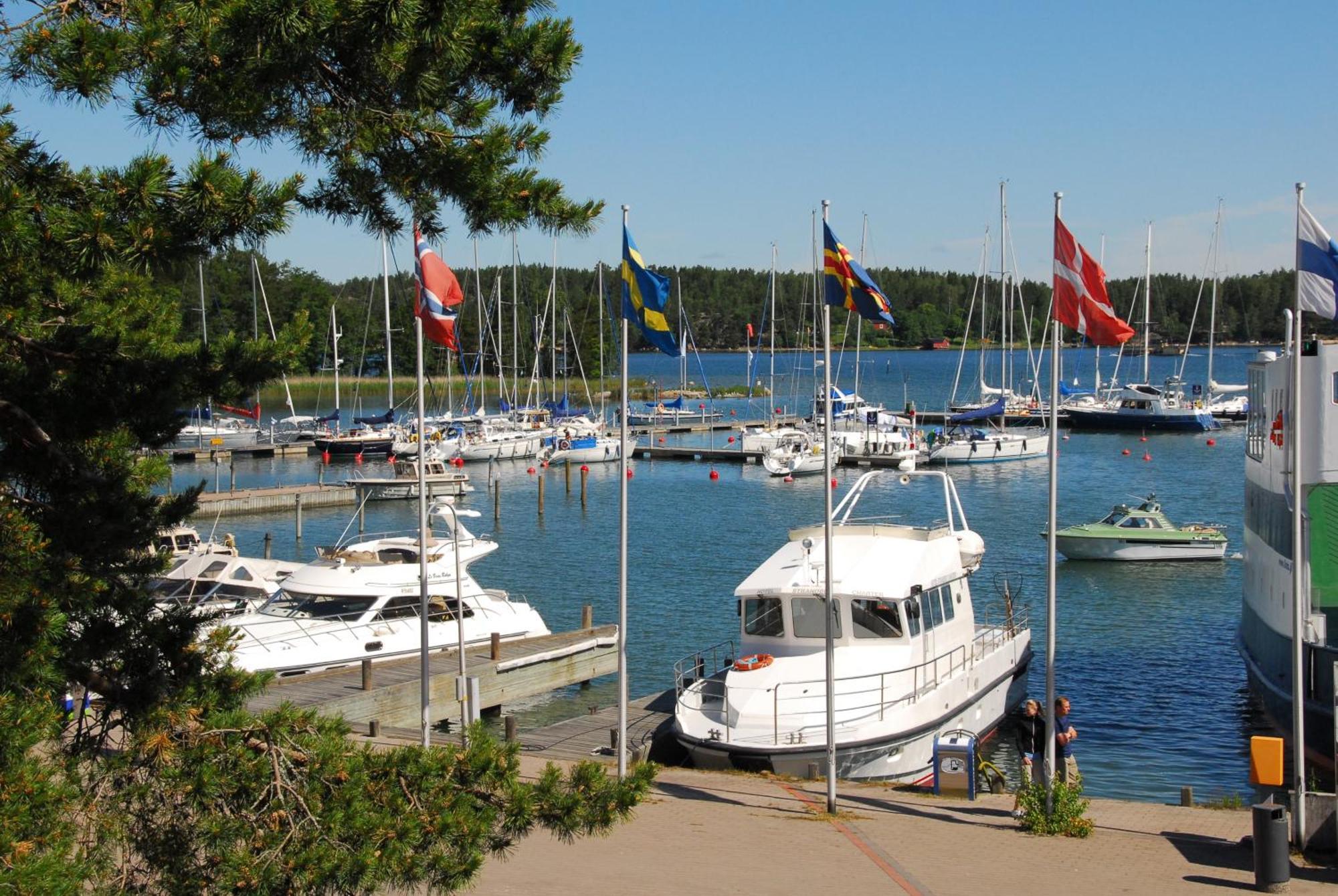 Hotel Strandbo Nauvo Luaran gambar